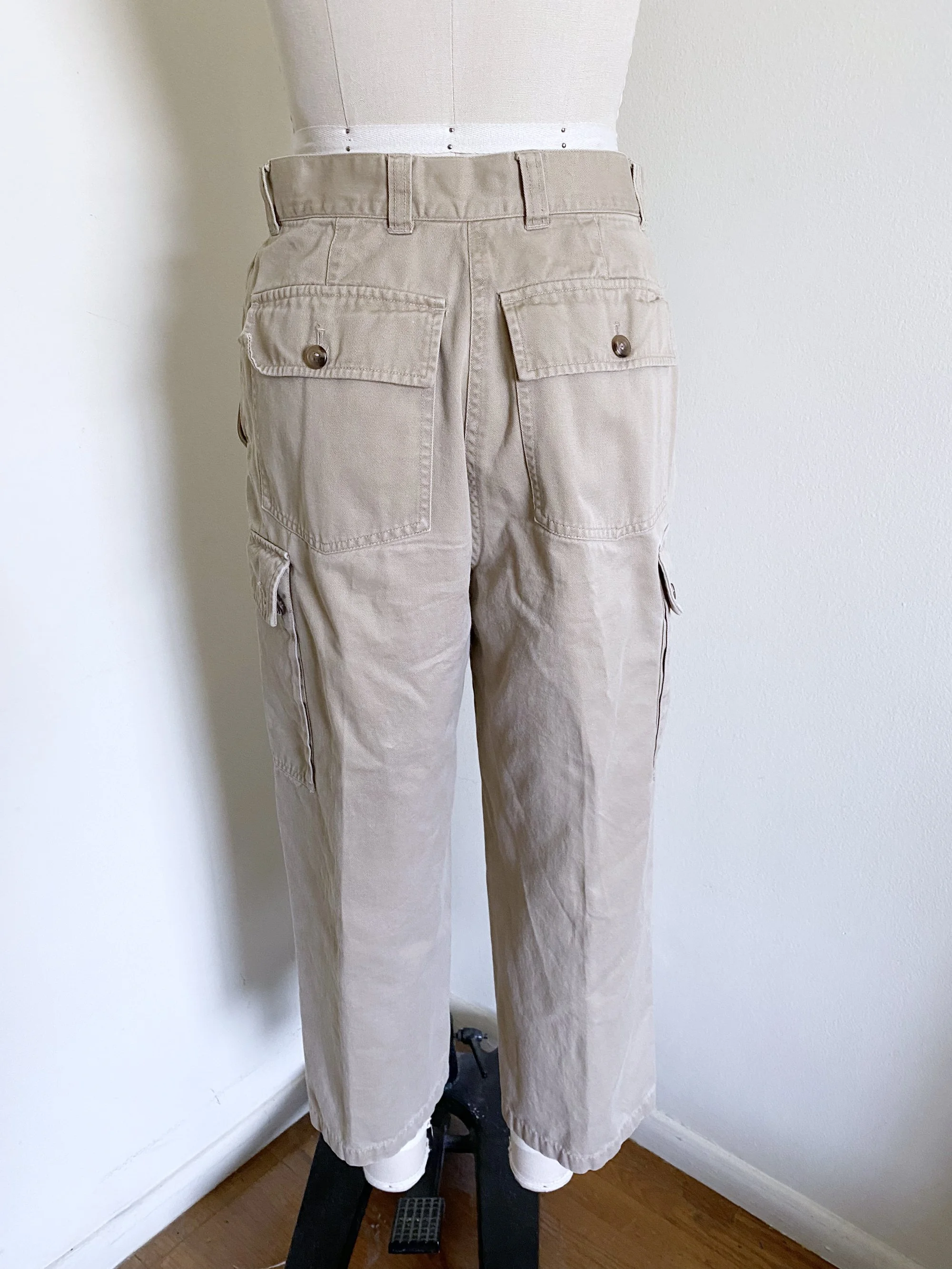 90's Cropped Cargo Pants — We Move Vintage